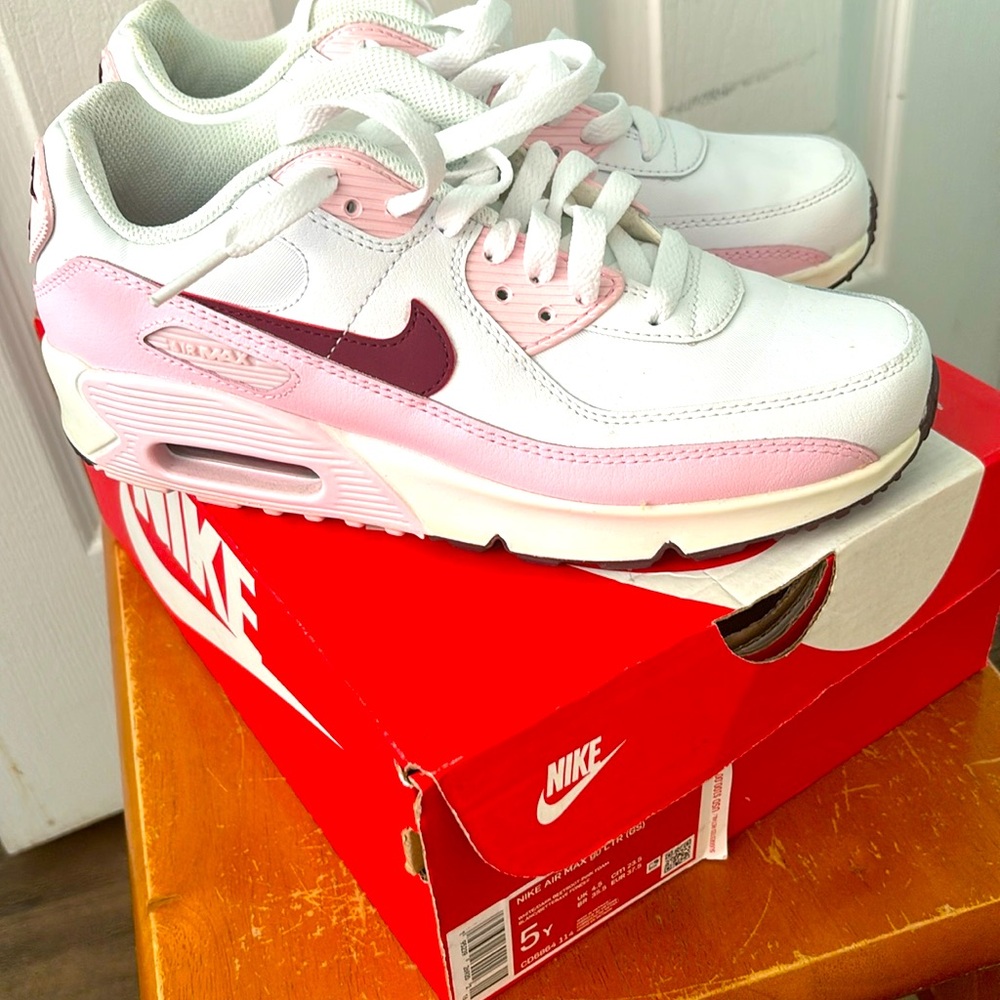 Nike Girls Shoes